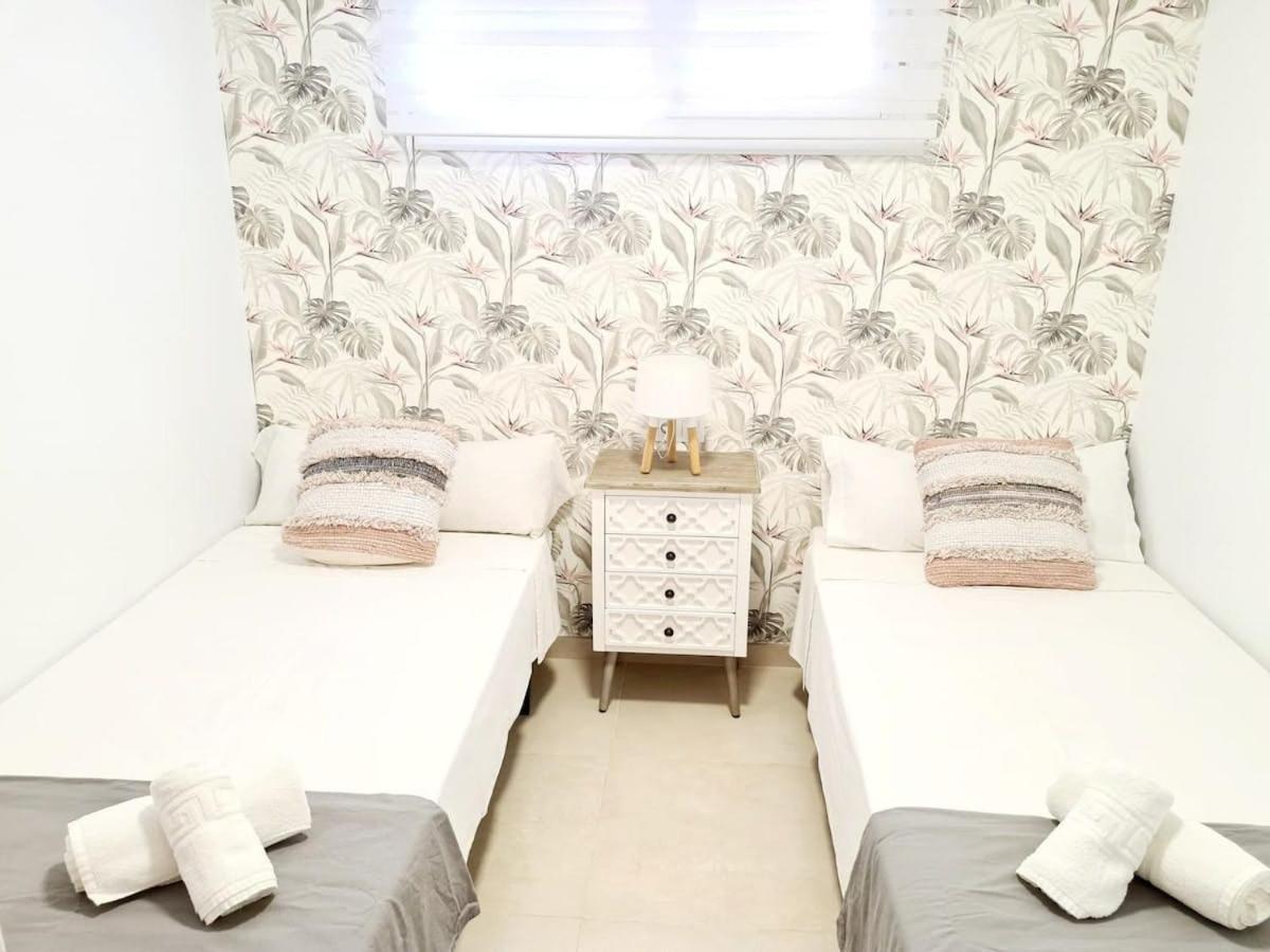 Apartamento Moderno Y Con Estilo En La Carihuela Torremolinos Exteriör bild