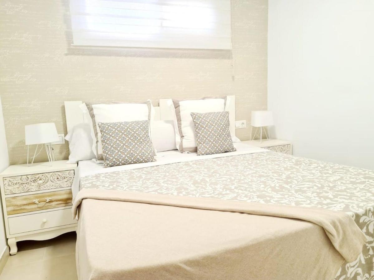 Apartamento Moderno Y Con Estilo En La Carihuela Torremolinos Exteriör bild